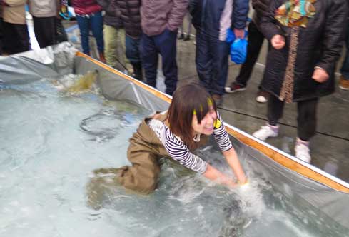 岩手県山田町の美味しい祭へ