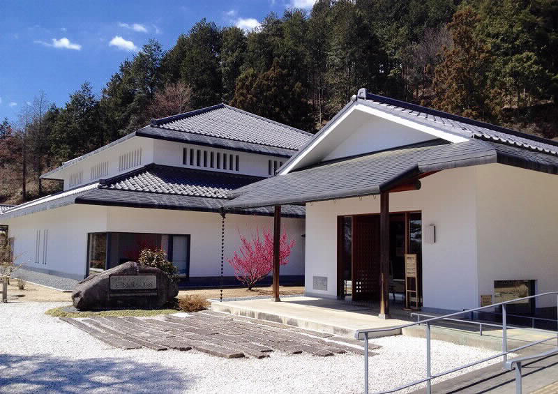 竹田扇之助記念国際糸操り人形館