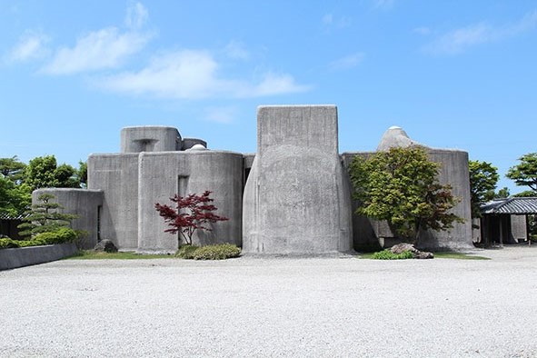 玉翠園・谷村美術館
