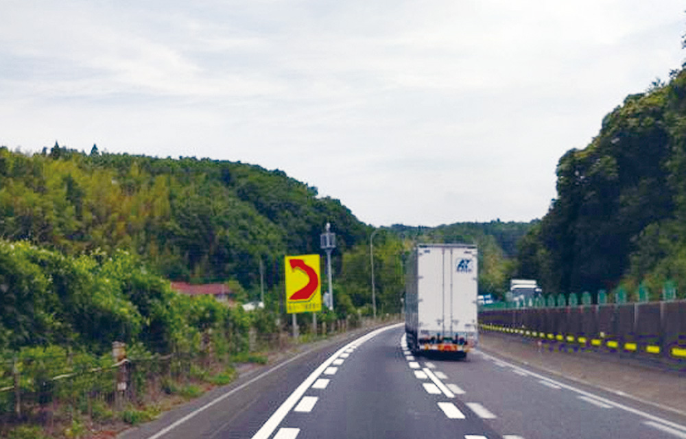 地点情報311 E4 東北自動車道：下りの写真画像