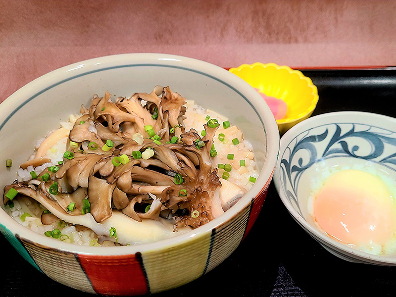 安比まいたけの白だし雑炊