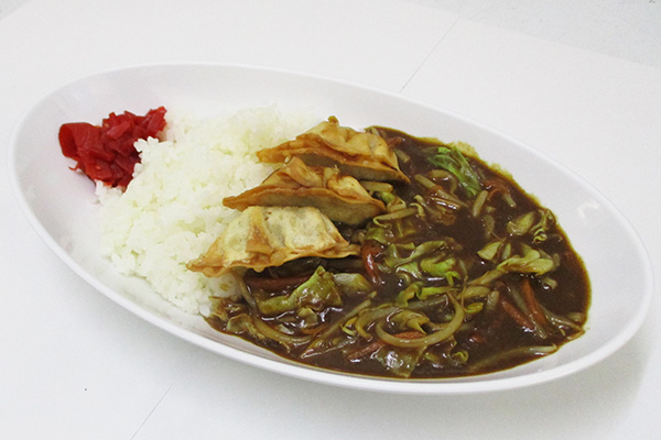 黄金豚ぎょうざカレー