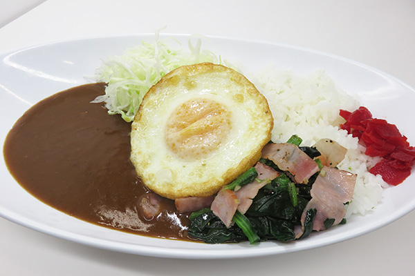 ベーコンエッグカレー