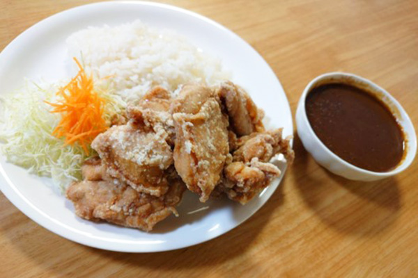 満腹！唐揚げ6個カレー