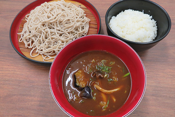 きのこカレーつけそば(半ライス付き)