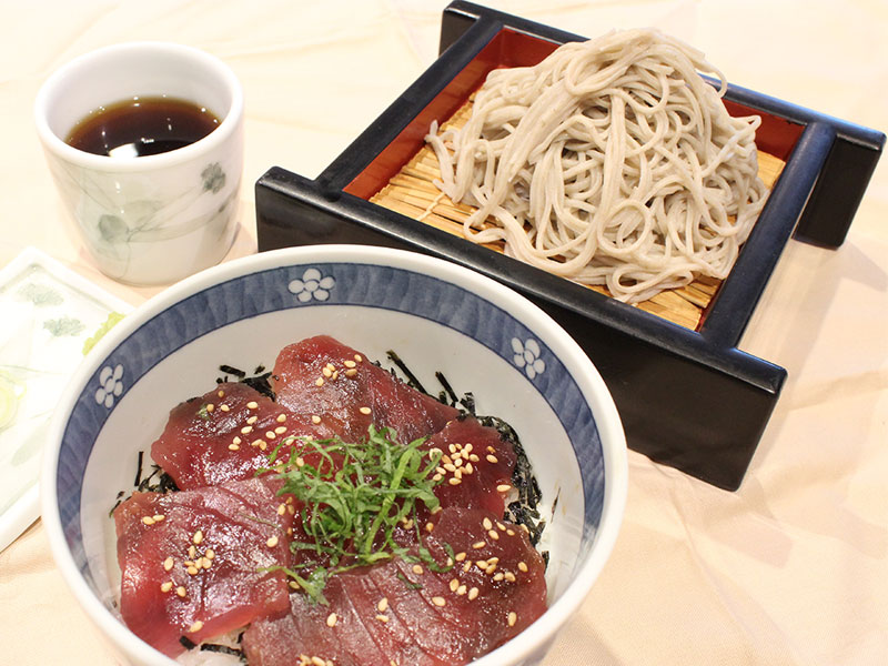 まぐろの漬け丼セット