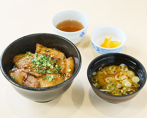 妻有ポークの豚丼の画像