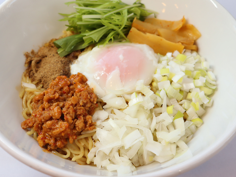 新潟米粉麺で食べるピリッと辛い油そば