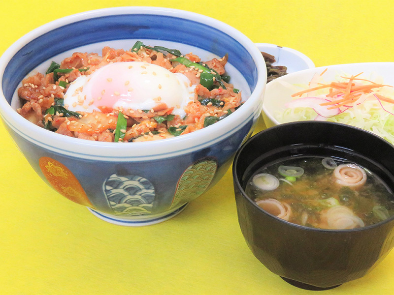 杜仲茶ポークのスタミナキムチ丼