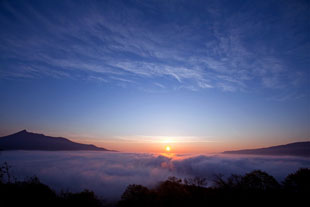 「雲海の日の出」のイメージ画像
