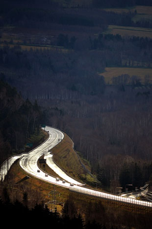 「光る道」のイメージ画像