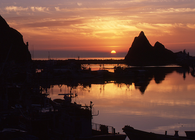 「夕映えのウトロ港」のイメージ画像