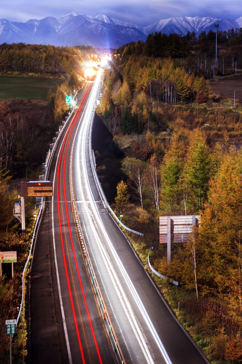 「Under The Moonlight」のイメージ画像