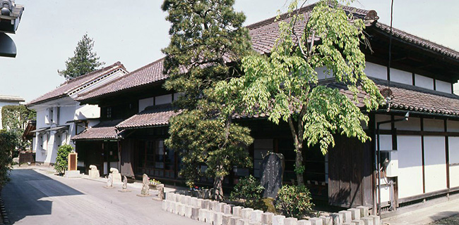 公益財団法人出羽桜美術館