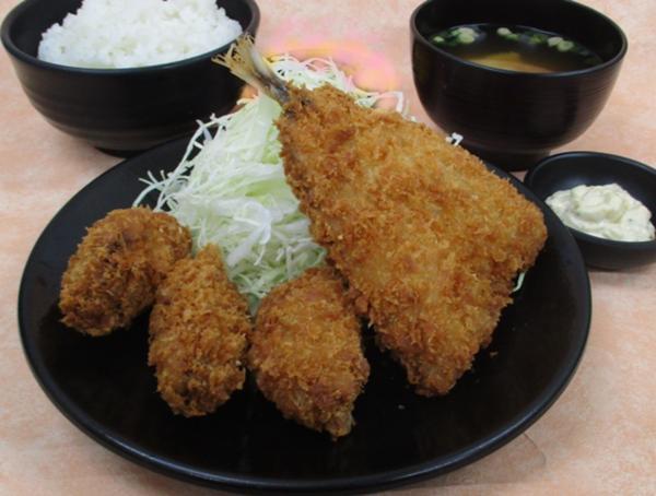 カキ&アジフライ定食②.jpg