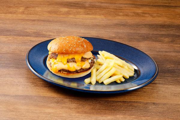 第2位「ダブルチーズバーガー＆ポテト　1,600円」のイメージ画像