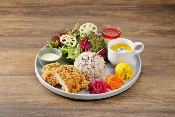 第1位「チキン de プレート　1,780円」のイメージ画像