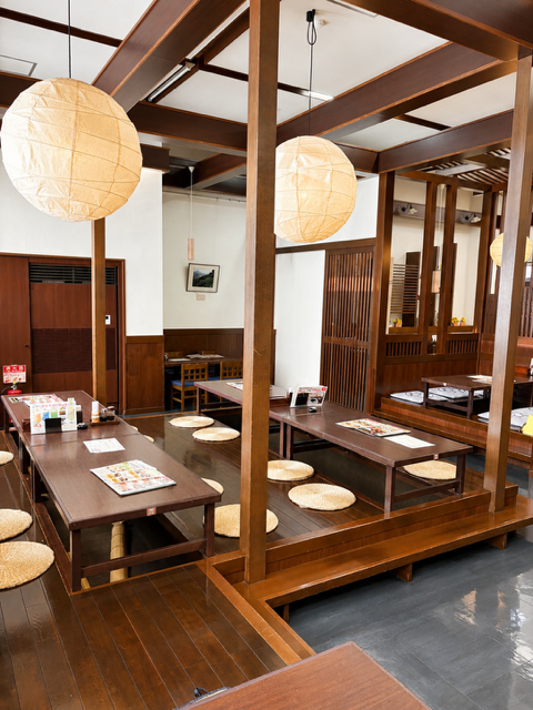 店内1.PNG
