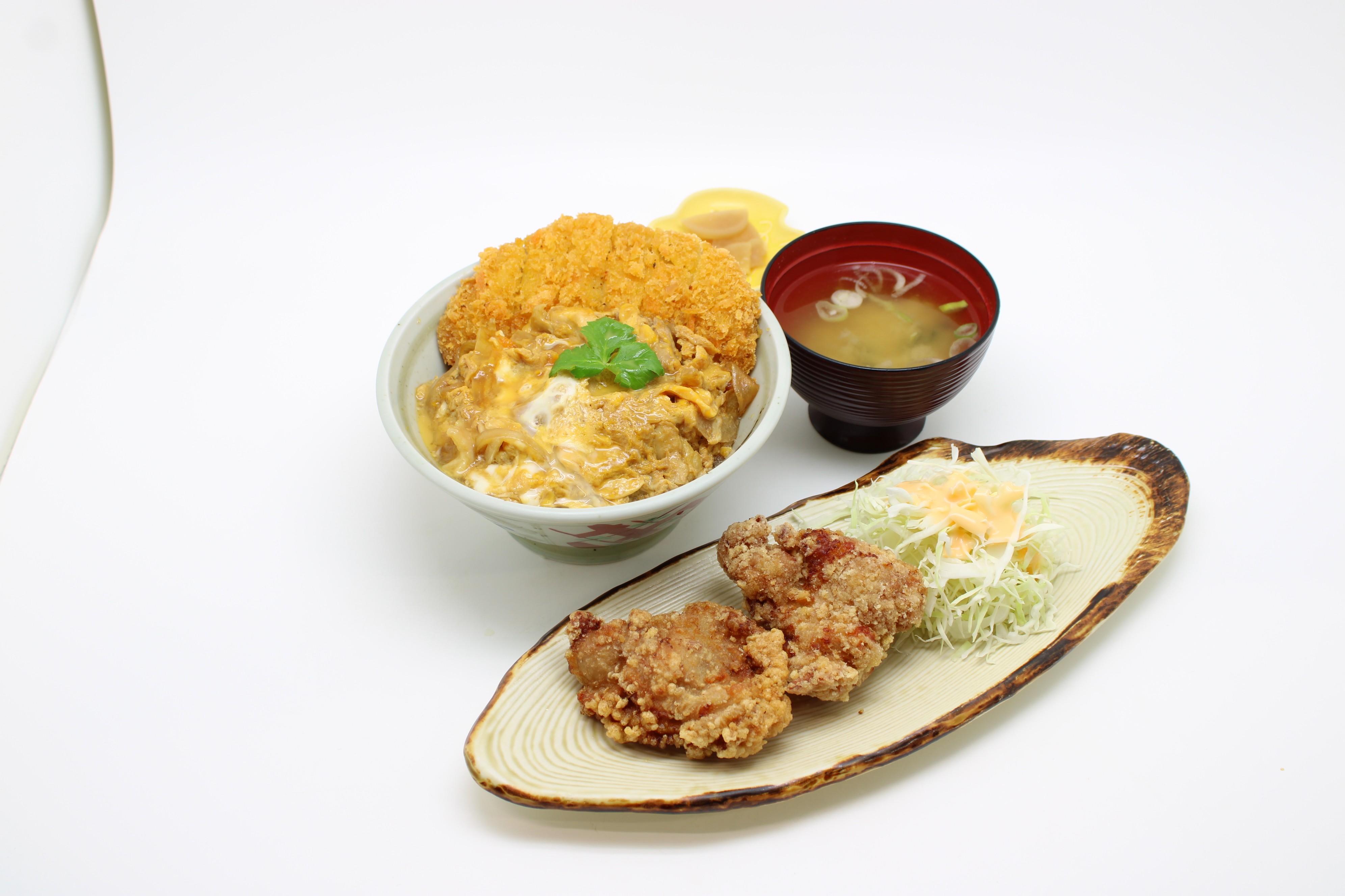 鶏政　シェアハウス丼と唐揚げ膳.JPG