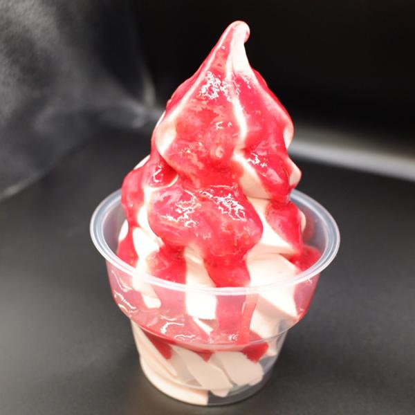 仙台いちごソフト(ジャムがけ).JPG