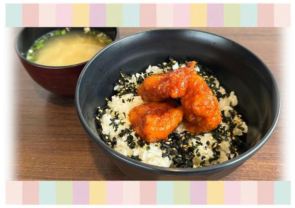(ブログ用)ヤンニョムチキン丼.JPG