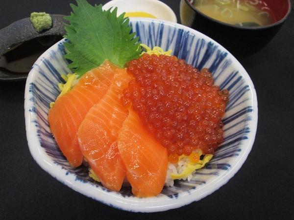 いくら・サーモン丼.jpg