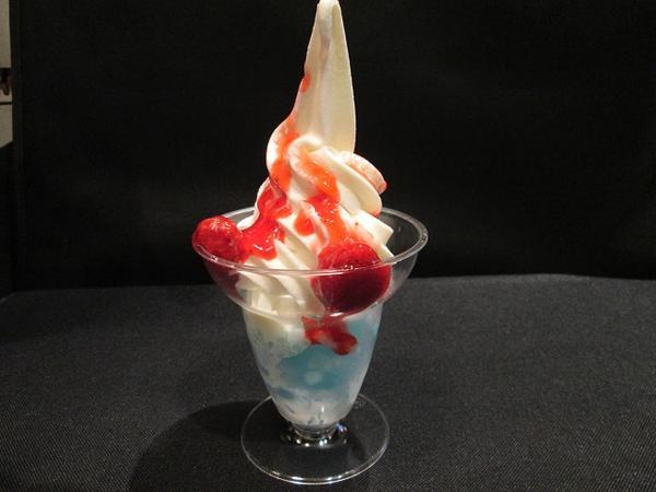 しゅわポップ苺サンデー.jpg