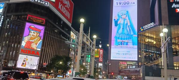 W.jpg