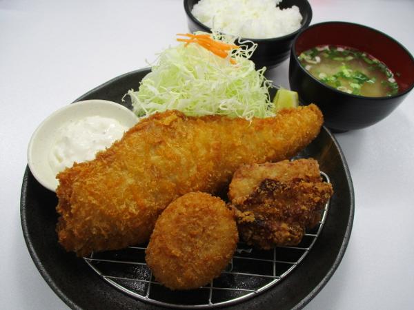 第1位「ミックスフライ定食」のイメージ画像