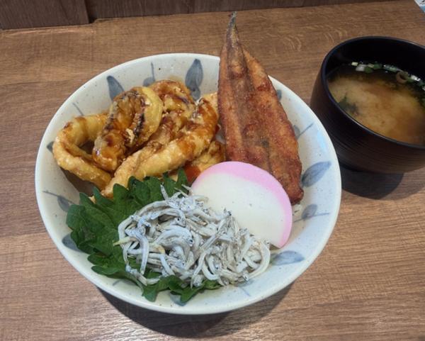 第1位「合い盛りいか天丼」のイメージ画像