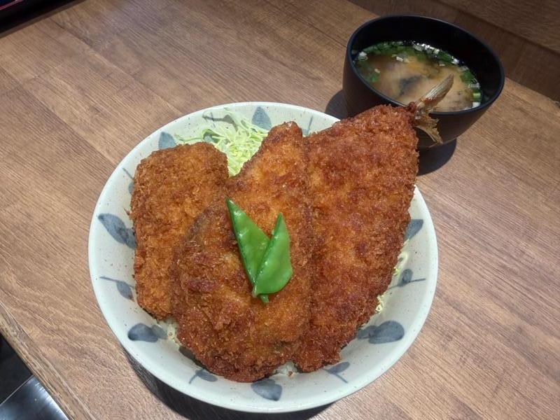 第1位「魚魚魚丼」のイメージ画像
