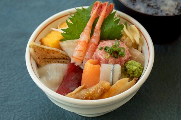 第3位「福浦八景丼」のイメージ画像