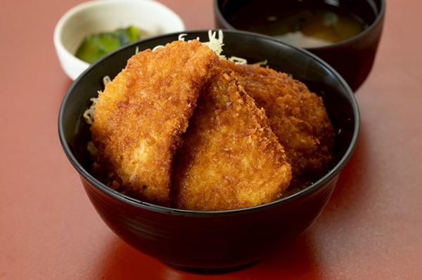 第1位「新潟タレかつ丼」のイメージ画像