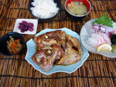 鯛のあら炊きと鯛刺身定食.JPG