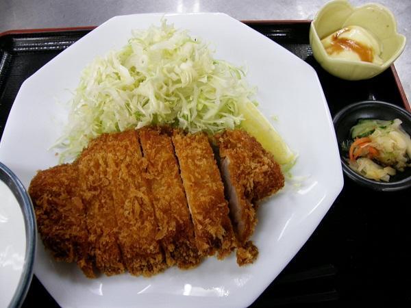 とんかつ定食.JPG