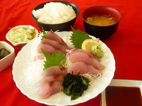 いなだ刺身 - コピー.JPG