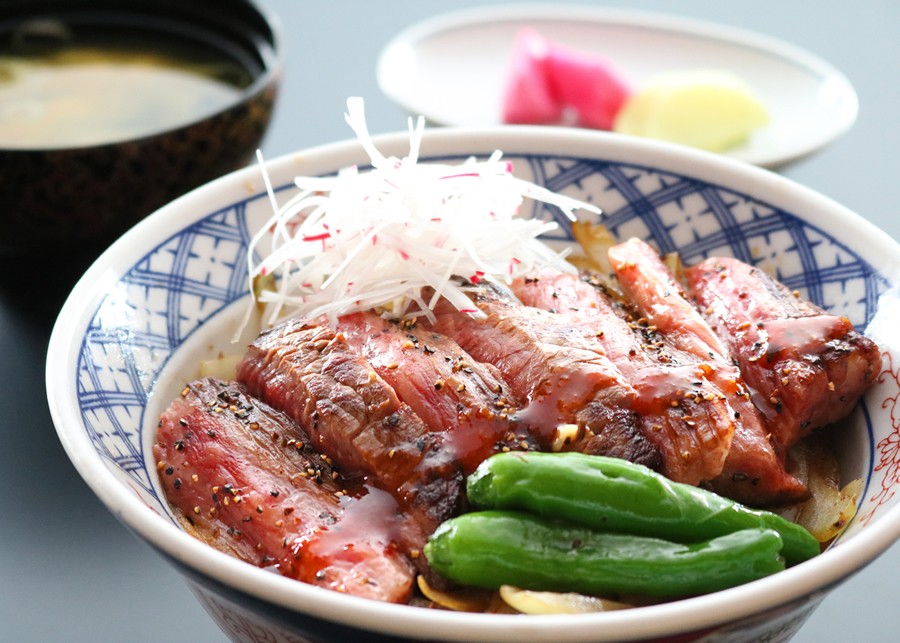 第1位「A5ランク山形牛ステーキ重」のイメージ画像