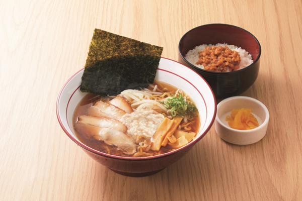 第2位「背脂醤油ラーメンとそぼろご飯のセット」のイメージ画像