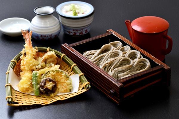 第1位「天ぷらとへぎそば」のイメージ画像