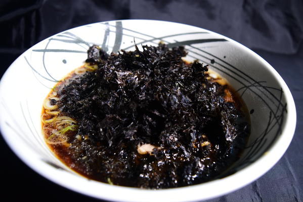 第3位「黒醬油磯のりラーメン」のイメージ画像