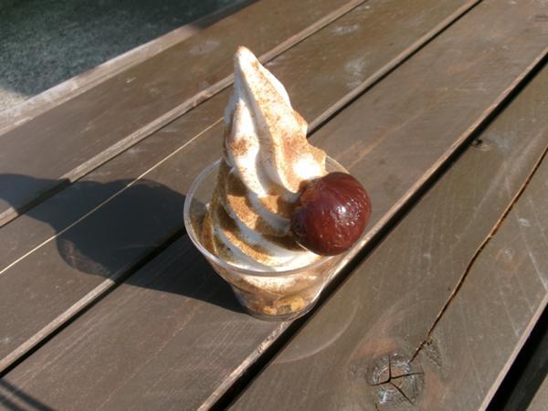 ほうじ茶薫る渋皮栗ソフトのイメージ画像