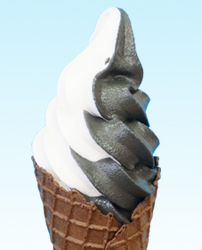 ブラック＆ホワイトソフトクリーム