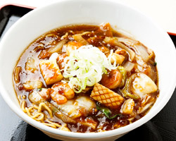 海鮮黒醤油あんかけラーメン