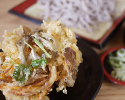 舞茸のかき揚げと十割せいろそば