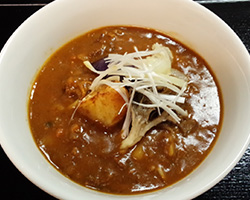 秋野菜ときのこのカレーラーメン