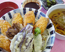 秋の味覚丼ときのこ汁