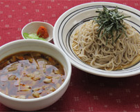 キノコ入り肉つけ蕎麦