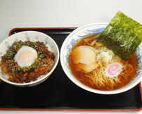 カルビ丼と醤油ラーメンセット