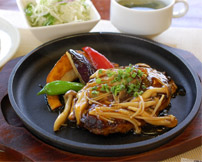 前沢牛入りハンバーグ和風きのこあんかけソース