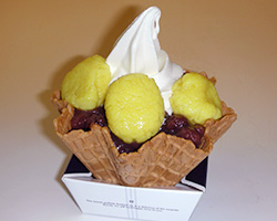 粟餅小豆ソフト